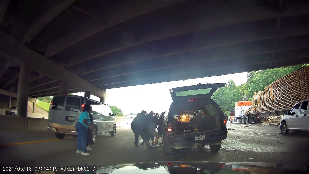 Strangers Save Crashed SUV Occupants