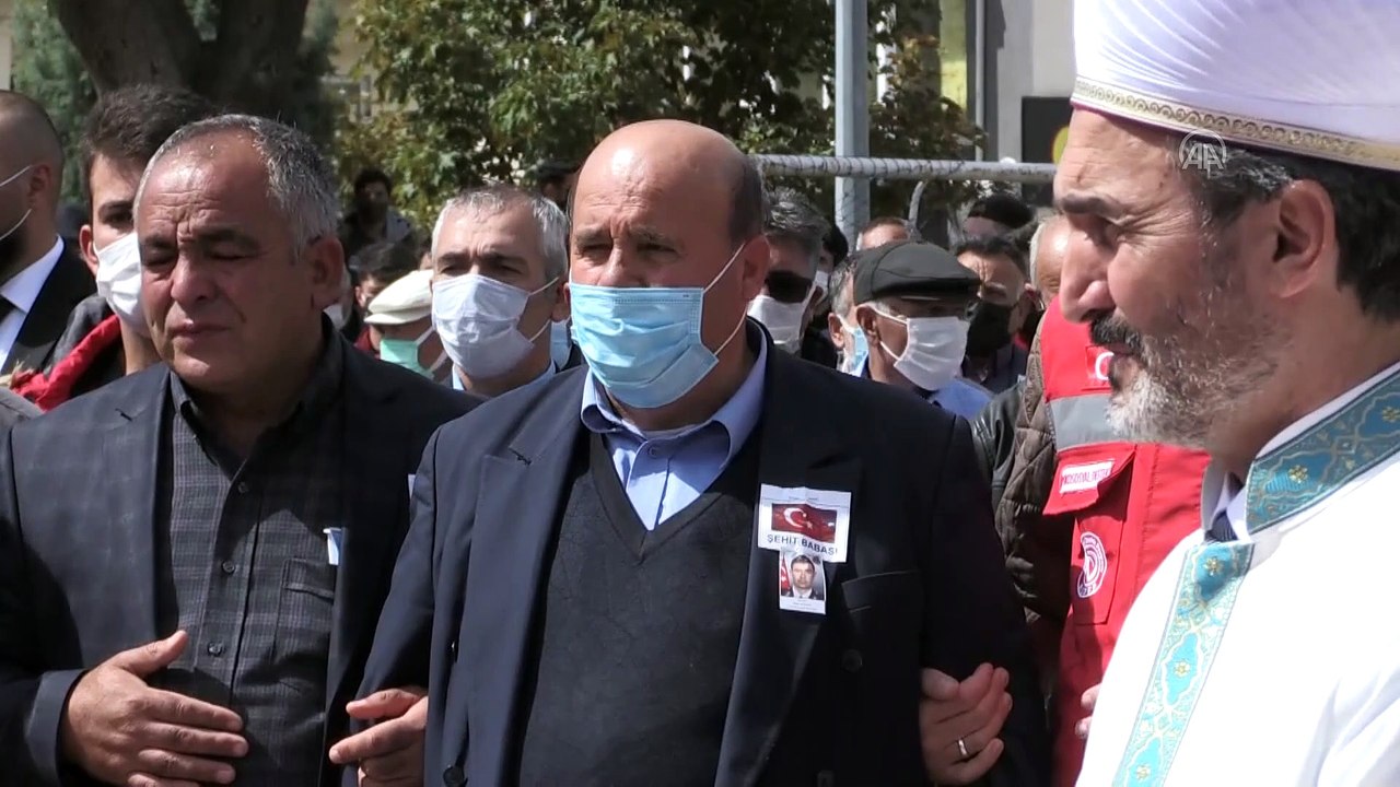 YOZGAT - Şehit Jandarma Teğmen Baki Koçak, son yolculuğuna uğurlandı