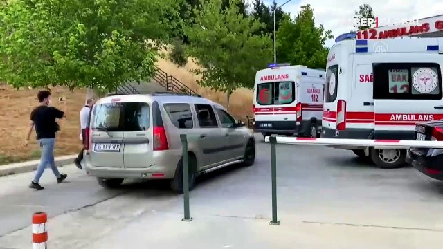 İzmir'de gıda zehirlenmesi şüphesi! 30'a yakın işçi hastanelik oldu