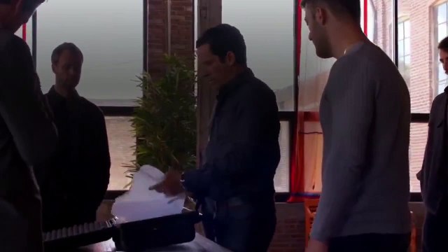 White Collar - Se6 - Ep06 - Au Revoir HD Watch