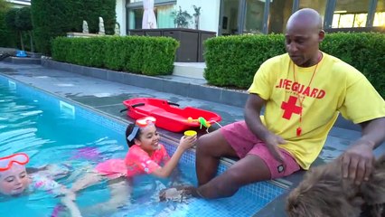 Teaching Tiana'S Puppy How To Swim!! Cute Puppy Videos