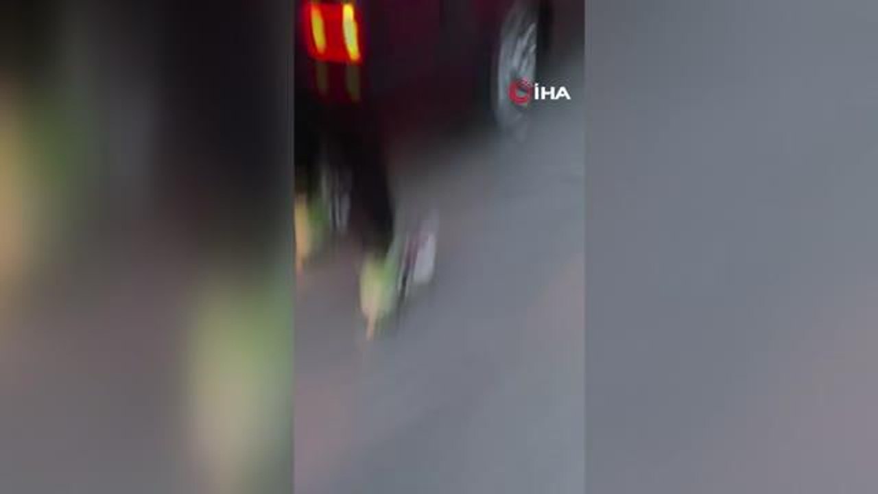 Heyecan için canlarını ortaya koydular...Patenci gençlerin tehlikeli yolculuğu yürekleri ağza getirdi