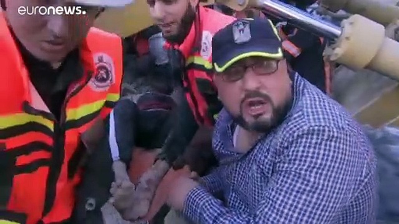 شاهد: فلسطيني يروي ما عاشه من رعب جراء القصف الإسرائيلي العنيف على غزة