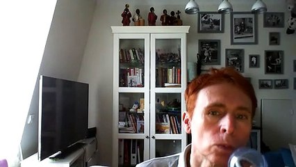 Wiwi égratigne "les carottes ça a des poils"