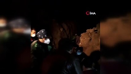 Ağıllarına su götürmek isteyen ağabey ve kardeşi göçük altında kaldı