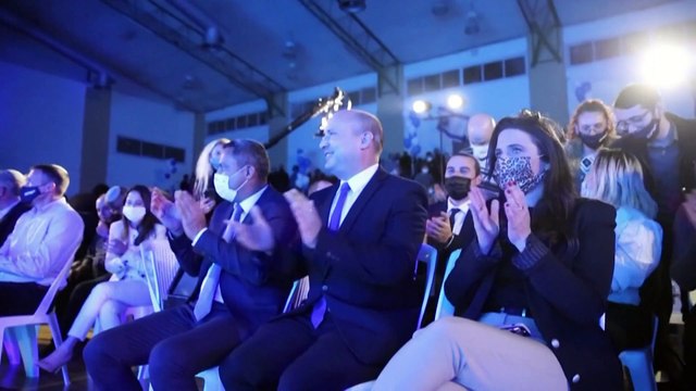 Oposição de Israel conquista poder e diz adeus a Netanyahu