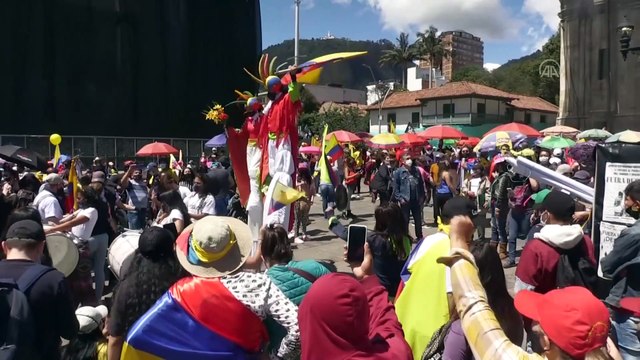 BOGOTA - Kolombiya'da hükümet karşıtı protestolar devam ediyor