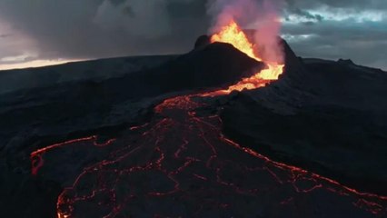 Iceland: Volcanic eruption recorded on camera