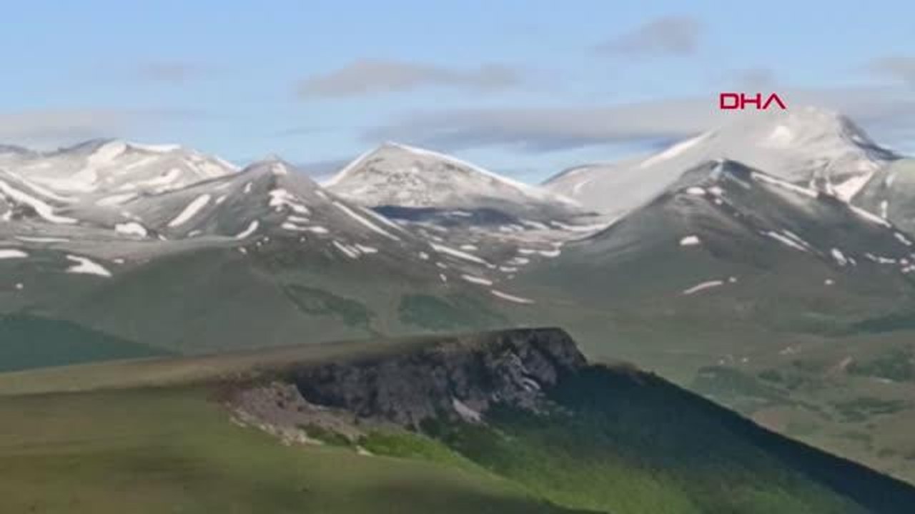 ARDAHAN'IN DAĞLARINA KAR SÜRPRİZİ