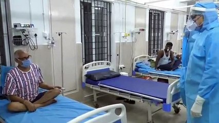 ஸ்டாலினை தொடர்ந்து பிபிஇ கிட்டுடன் சென்னை போலீஸ் கமிஷனர் சங்கர் ஜிவால்.. காவலர்களிடம் நலம் விசாரிப்பு