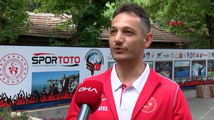 SPOR Ayşe Begüm Onbaşı'nın antrenörü Ekin: Avrupa şampiyonluğunu alıp geleceğiz