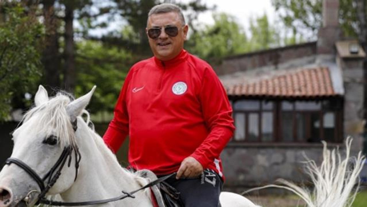 Çaykur Rizespor Başkanı Hasan Kartal istifa etti