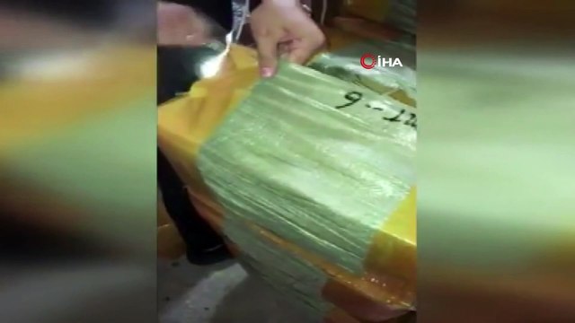 Polisten kaçak cep telefonu operasyonu: 10 binin üzerinde gümrük kaçağı telefon ele geçirildi