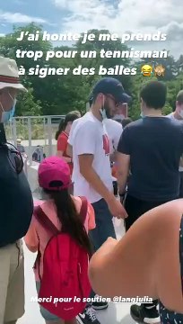 Vianney s'offre un bain de foule à Roland Garros.
