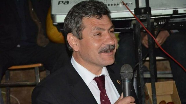 AKP’li eski vekil seçmeni ikna etmenin yolunu açıkladı: Paraya ihtiyacı olan varsa para verin