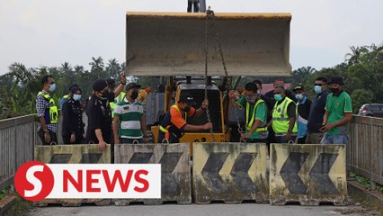 Police go all out to ensure SOP compliance in Seberan Prai