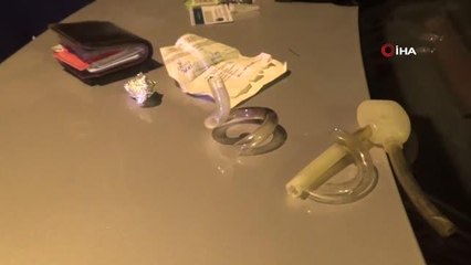 "Akşam gezmesine çıktık" dediler, araçlarından uyuşturucu madde ile yakalandılar
