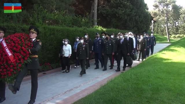 Azerbaycan Savunma Bakanı Hasanov: Azerbaycan, savunma gücünü artırmak Türkiye ile iş birliğini genişletiyor