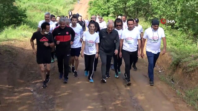 Önce yürüyüş yaptılar, sonra didik didik temizlediler