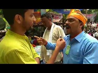 दिल्ली के जंतर मंतर पर उत्तर प्रदेश के शिक्षामित्रों का प्रदर्शन