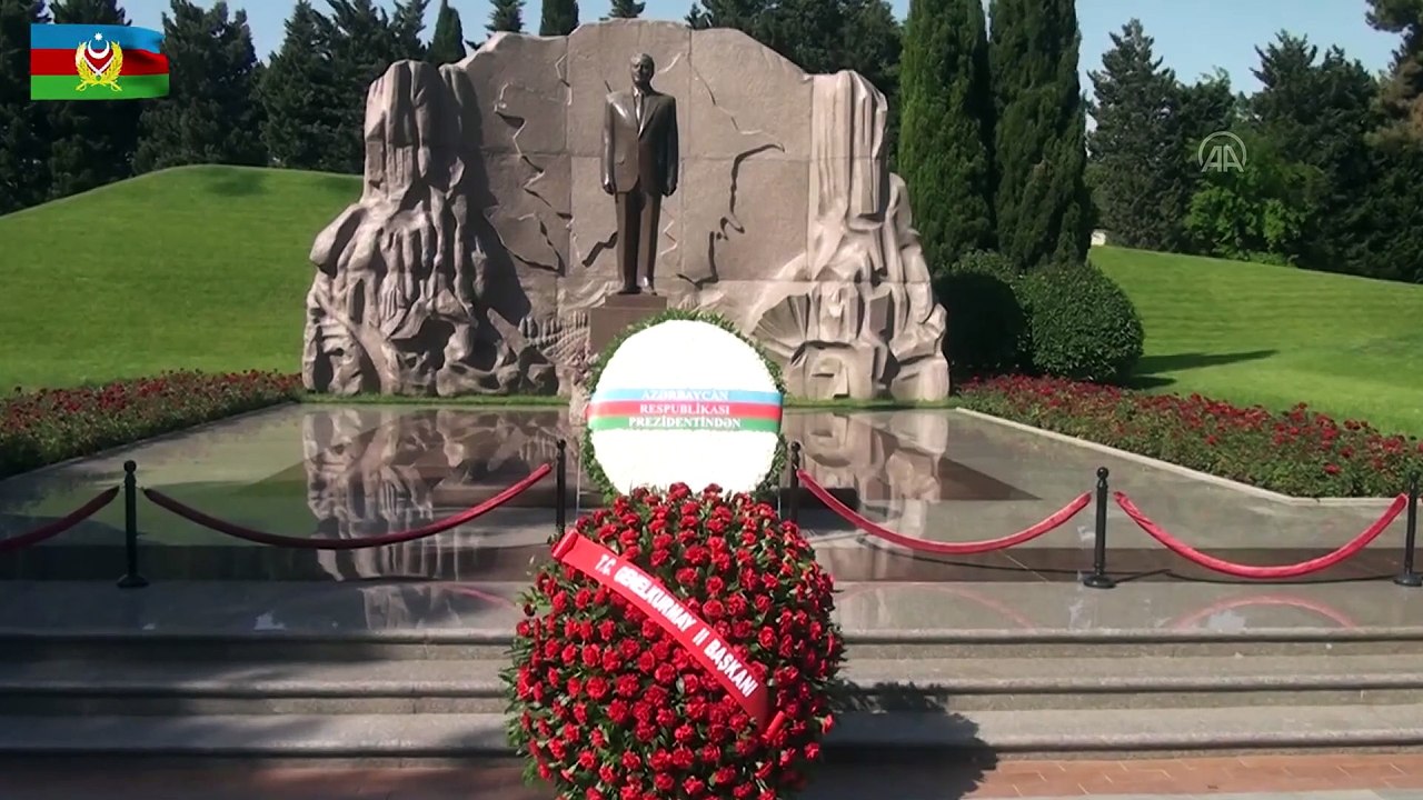 BAKÜ - Azerbaycan Savunma Bakanı Hasanov: 'Azerbaycan, savunma gücünü artırmak Türkiye ile iş birliğini genişletiyor'