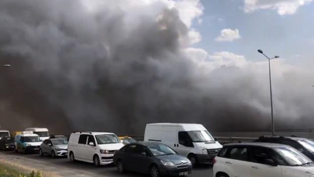 Dumanlar gökyüzünü kapladı! Ankara'da kimyasal madde fabrikası alev alev yanıyor