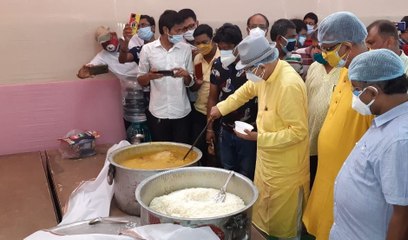 হাওড়া দাশনগরের ৯নং ওয়ার্ডে কমিউনিটি কিচেনের উদ্বোধন করলেন মন্ত্রী অরূপ রায় | Oneindia Bengali