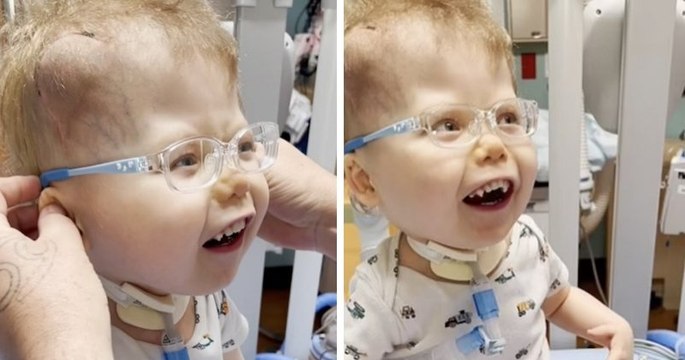 Grâce à sa nouvelle paire de lunettes, ce petit garçon malade découvre le visage de ses parents pour la première fois