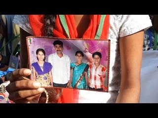 'मेरे माता—पिता आत्महत्या कर चुके हैं, अब हमें मज़दूरी करनी पड़ रही है'