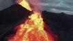 Un drone approche d'un volcan... un peu trop. Images magnifiques