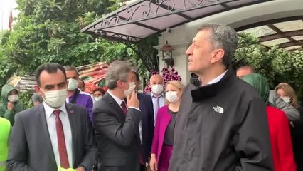 Milli Eğitim Bakanı Selçuk, öğretmenlerle pedal çevirdi