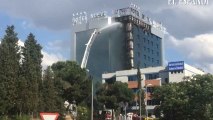 Espectacular incendio en el Hotel Nuevo Madrid junto a la M30
