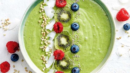 This Is a Dermatologist's Go-to Smoothie Recipe for Glowing Skin