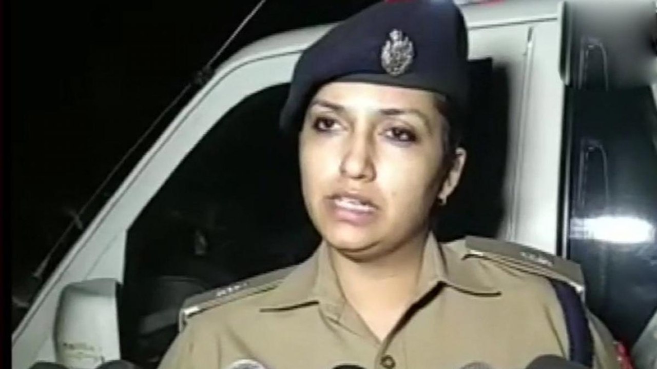 BJP leader helps criminal escape from police, what DCP said