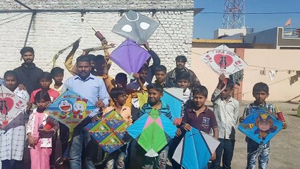 Makar Sankranti per Nanhe munne bacchon ke sath sakrat manae gai