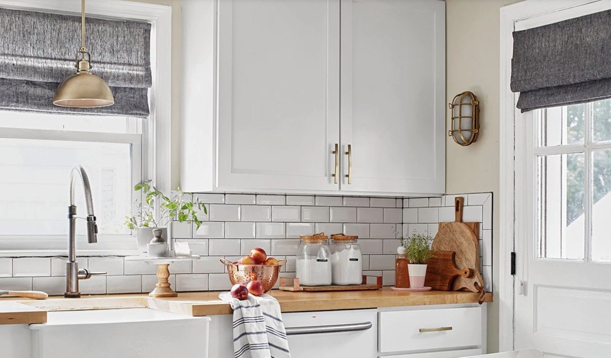 Should You Buy Stock Cabinets or Custom Cabinet...