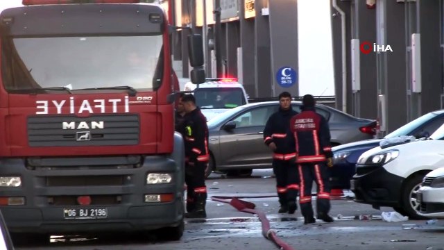 Başkent’te iş merkezinde çıkan yangının ardından küle dönmüş dükkanlar kaldı