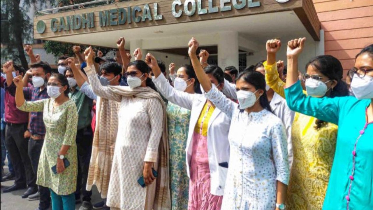 3,000 doctors resign after MP HC says strike 'illegal'