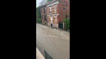 Orages: une rue de Suresnes filmée sous les eaux