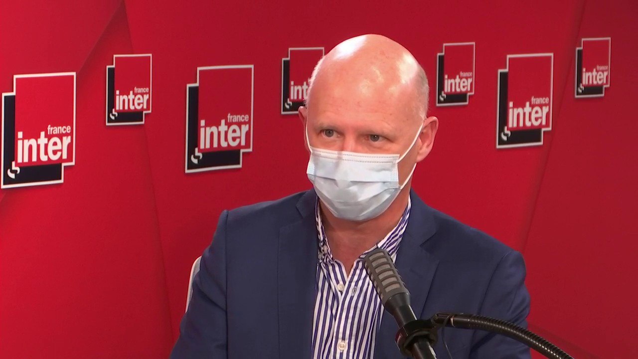 Stanislas Dehaene : "À chaque fois qu'il y a une interruption, les inégalités augmentent. On le voit dans les évaluations, alors qu'il y a une réduction des inégalités à mi-année, après la période Covid et les vacances, elles augmentent à nouveau."