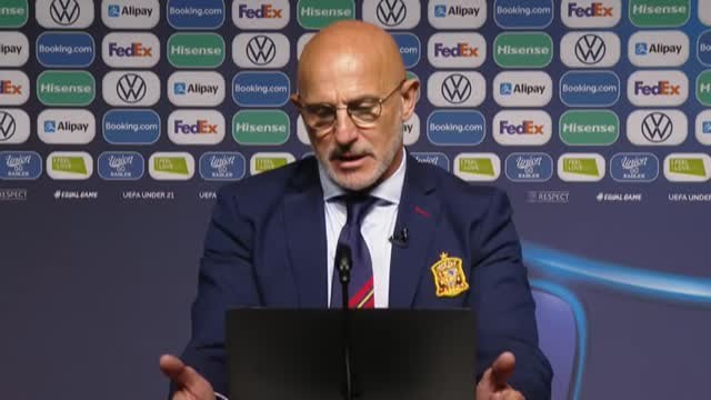 Luis de la Fuente orgulloso de sus jugadores, lamenta un penalti clarísimo sobre Brahim no pitado