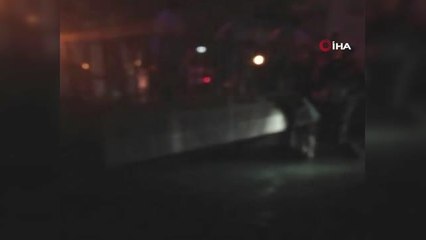 Otomobil kanala düştü: 3 yaralı- Kanaldaki yaralılar itfaiye ekipleri ve vatandaşlar tarafından çıkarıldı