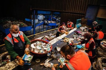 İstanbul'da 1 kişi günde 1,1 kilogram atık üretiliyor... Çöpler gübre ve elektrik olarak dönüyor