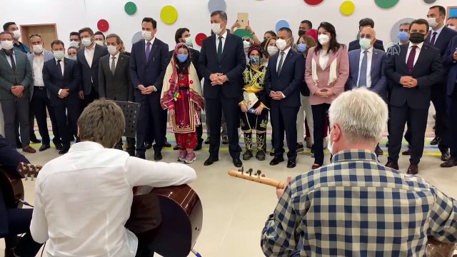 ÇANAKKALE - Milli Eğitim Bakanı Selçuk, tasarım beceri atölyelerini ziyaret etti