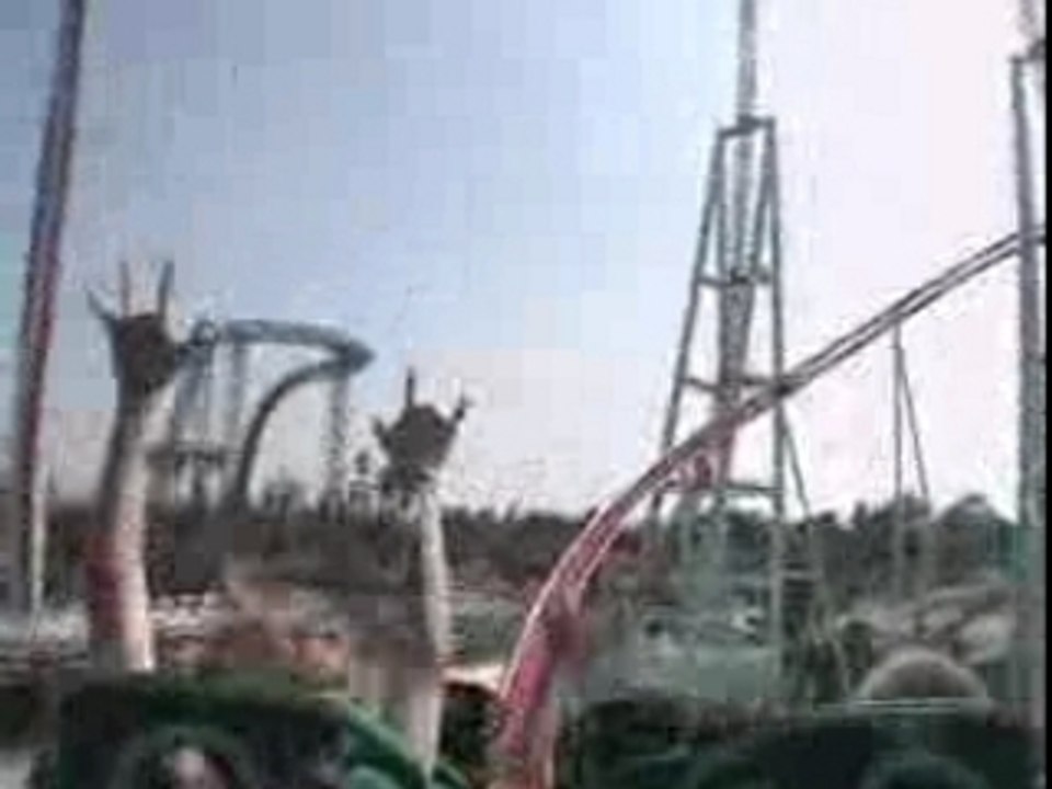 XCELERATOR montagne russe looping  roller coaster