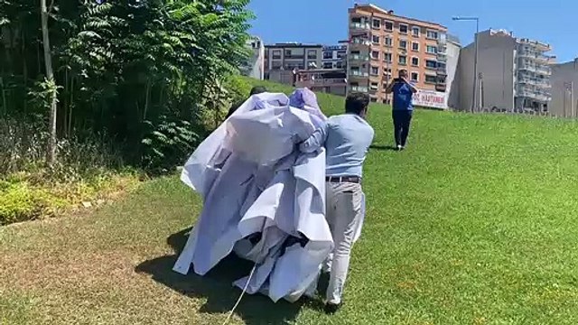 CHP’li Başarır bu kez İzmir’de pankart astı: Her ay 10 bin doları hangi siyasetçi aldı?