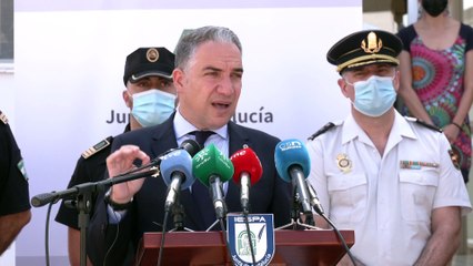 Bendodo destaca el papel de Policía Local en la pandemia: "Lleváis en el ADN el sentido de Estado"