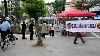 Son dakika haber... Emniyet Müdürlüğünce şehitler anısına lokma dağıtıldı