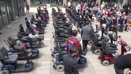 TRABZON'DA 106 TEKERLEKLİ SANDALYE DAĞITILDI