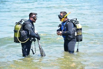 Bursa'da ilginç çevre eylemi...Denizden çıkardıklarıyla ahtapot yaptılar